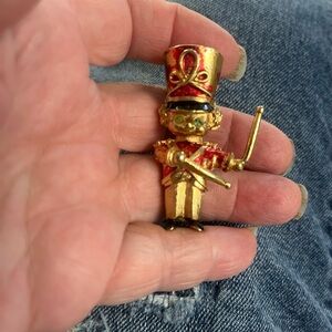 Vintage drummer boy pin